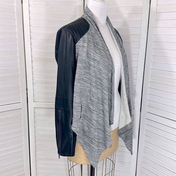 Torrid Size 2X Moto Jacket Waterfall Faux Leather NWOT - Picture 9 of 16